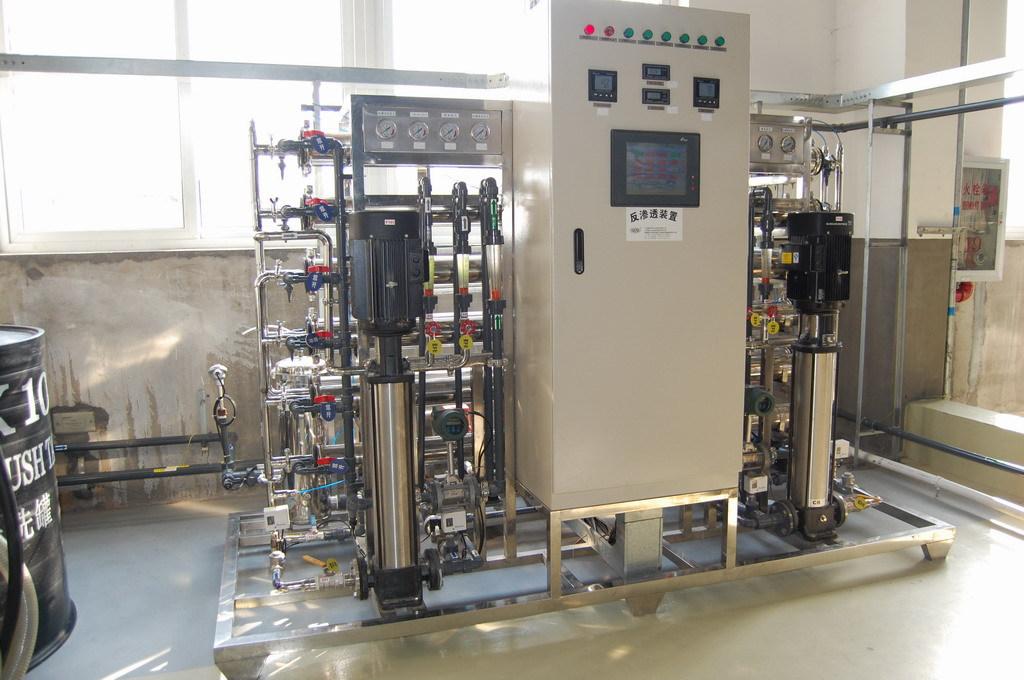 3T/H双级防爆型化工反渗透纯水设备